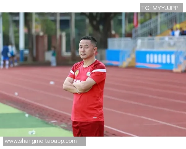 马明宇同期的足球明星有哪些值得关注的传奇人物与他们的成就分析